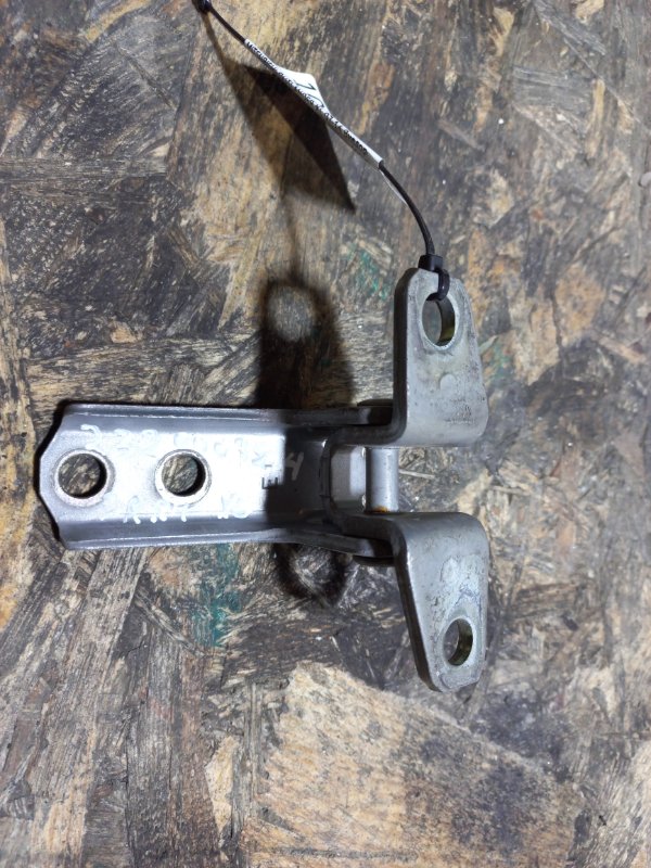 Петля двери верхняя передняя правая MITSUBISHI OUTLANDER XL 05-13 2007 Внедорожник 3.0 5702A006 Б/У