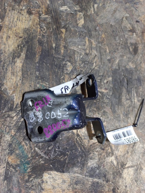 Петля двери верхняя передняя левая SUZUKI SX4 06-13 2011 Хетчбек 2.0 69320-63J00 Б/У