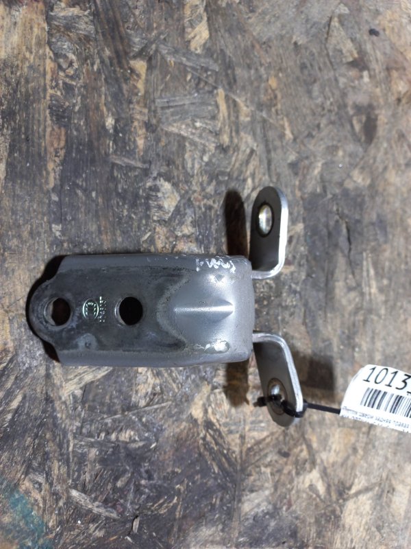 Запчасть петля двери нижняя задняя правая KIA OPTIMA JF 15-20 2016 Седан 2.4 79310-3K000 Б/У Петля двери нижняя задняя правая KIA OPTIMA JF 15-20 2016 Седан 2.4 79310-3K000 Б/У