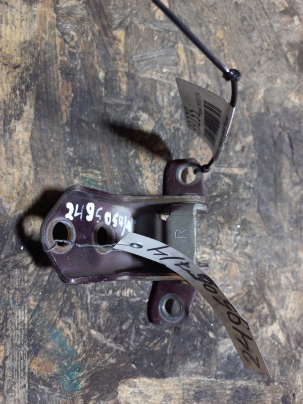 Петля двери верхняя передняя правая 3 BK 03-08 Петля двери верхняя передняя правая 3 BK 03-08