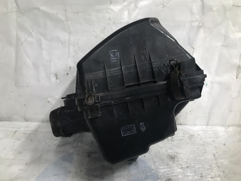 Корпус воздушного фильтра AVALON 05-12 2006 GSX30 3.5 2GR-FE Корпус воздушного фильтра AVALON 05-12 2006 GSX30 3.5 2GR-FE