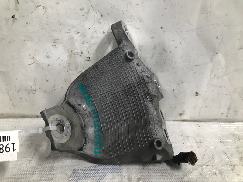 Кронштейн двигателя левый TLX 14-17 2015 Седан 2.4