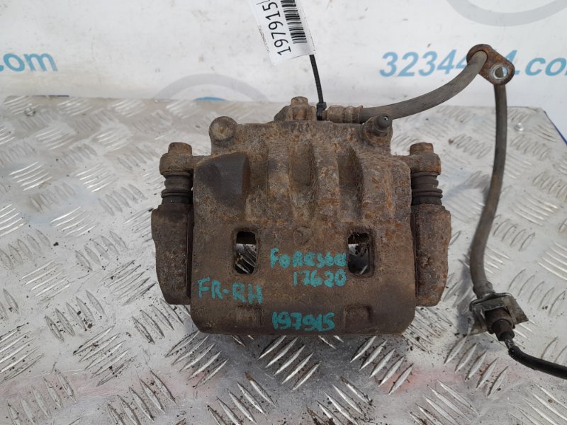 Суппорт тормозной передний правый SUBARU FORESTER SG 02-07 2007 Внедорожник 2.5 EJ253 26292FE001 Б/У