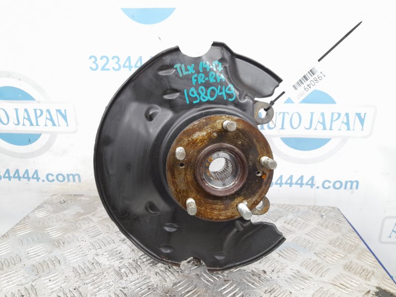 Кулак поворотный передний правый TLX 14-17 2015 Седан 2.4