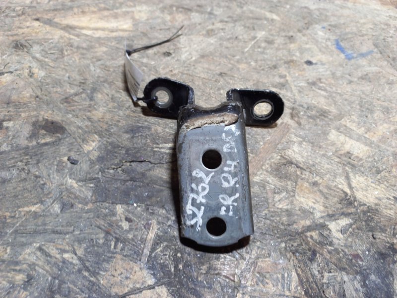 Петля двери верхняя передняя правая LEXUS GX470 02-09 68710-35031 Б/У