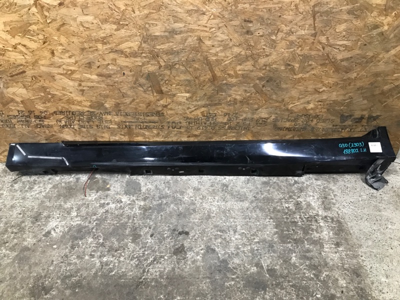 Запчасть накладка порога наружная левая INFINITI Q50 15-20 2017 Седан 3.0 VR30DDTT 76851-4GA0H Б/У Накладка порога наружная левая INFINITI Q50 15-20 2017 Седан 3.0 VR30DDTT 76851-4GA0H Б/У