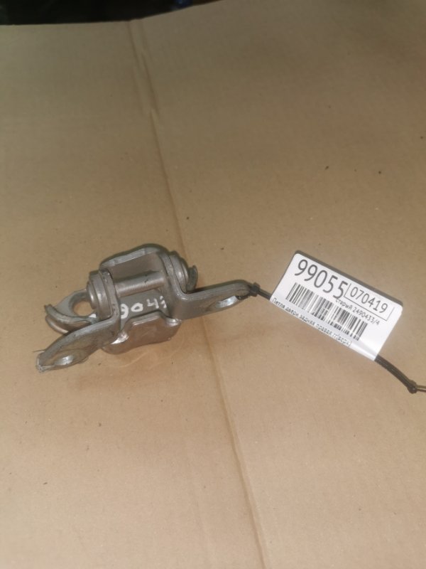 Запчасть петля двери верхняя задняя правая TOYOTA CAMRY 40 06-11 2007 ACV40 2.4 2AZFE 68750-06010 Б/У Петля двери верхняя задняя правая TOYOTA CAMRY 40 06-11 2007 ACV40 2.4 2AZFE 68750-06010 Б/У