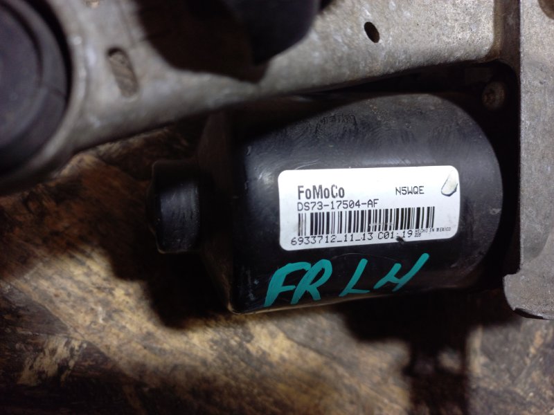 Моторчик стеклоочистителя передний левый FUSION 14- Седан