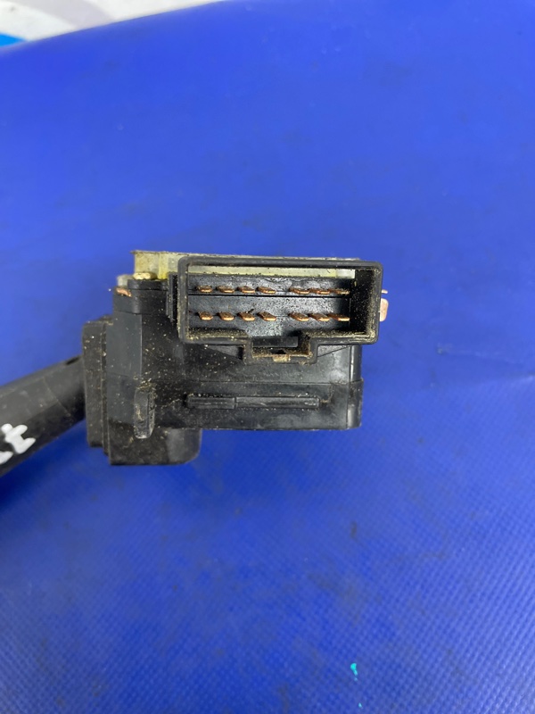 Подрулевой переключатель правый KIA SORENTO BL 02-09