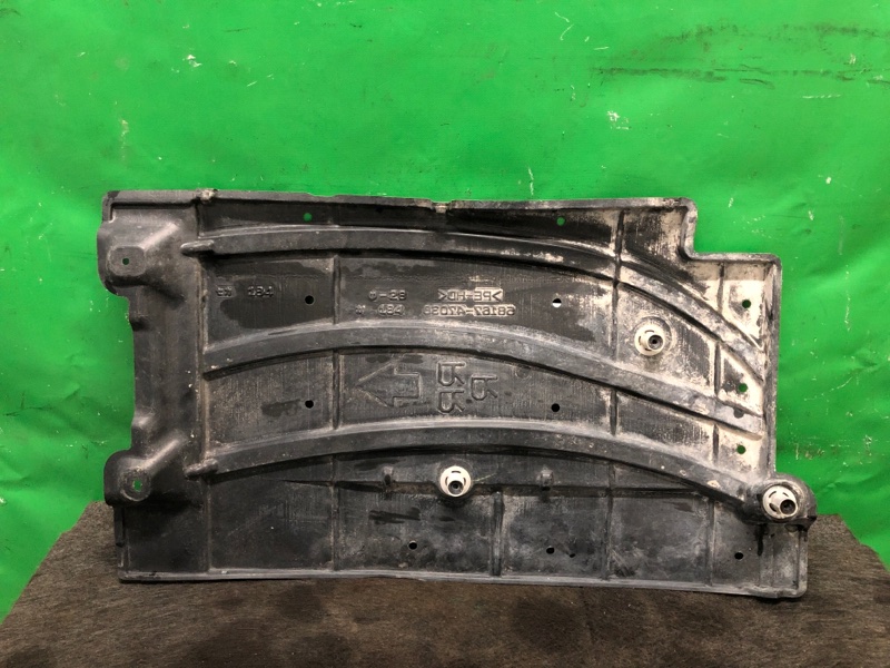 Защита днища задняя правая TOYOTA PRIUS - 30 09-17 ZVW30 1.8 2ZRFXE