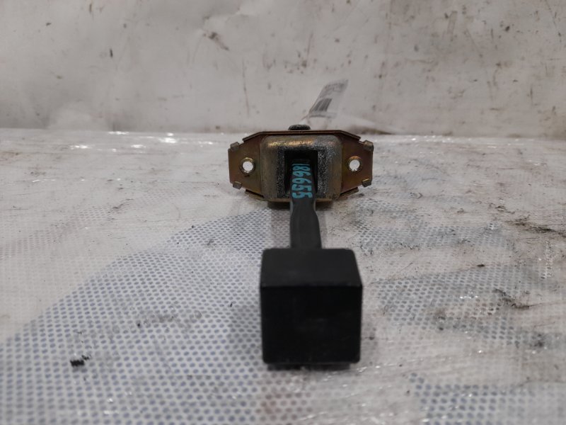 Ограничитель двери задний правый MITSUBISHI OUTLANDER XL 05-13 Внедорожник 3.0 6B31 Ограничитель двери задний правый MITSUBISHI OUTLANDER XL 05-13 Внедорожник 3.0 6B31