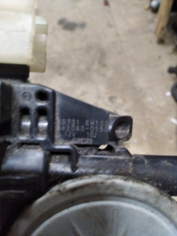 Моторчик стеклоподъемника передний левый G25/G35/G37/Q40 06-14