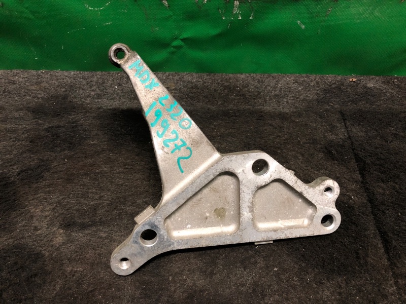 Кронштейн промежуточного вала MDX (YD3) 13-21 2014 Внедорожник 3.5 Кронштейн промежуточного вала MDX (YD3) 13-21 2014 Внедорожник 3.5