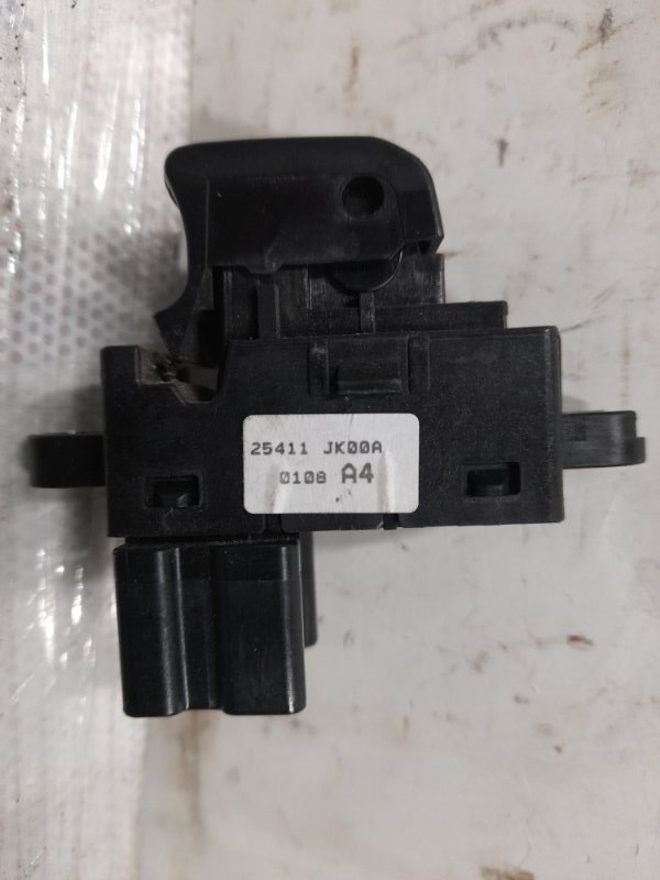 Кнопка стеклоподъемника задняя правая EX35(37) 07-12 2008 Внедорожник 3.5 Кнопка стеклоподъемника задняя правая EX35(37) 07-12 2008 Внедорожник 3.5