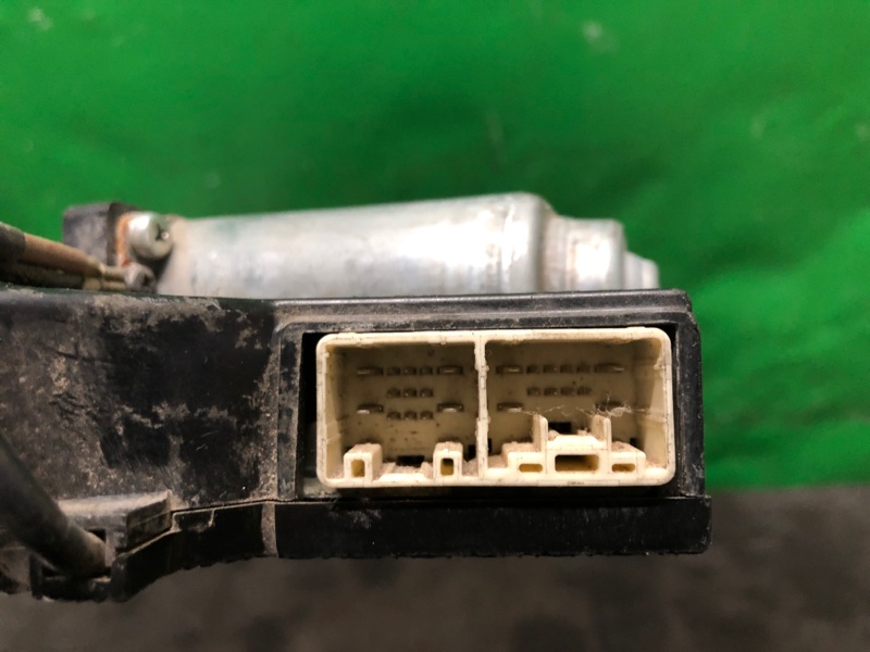 Моторчик привода сдвижной двери задний левый SIENNA 11-16 2012 GSL30 3.5 2GR-FE