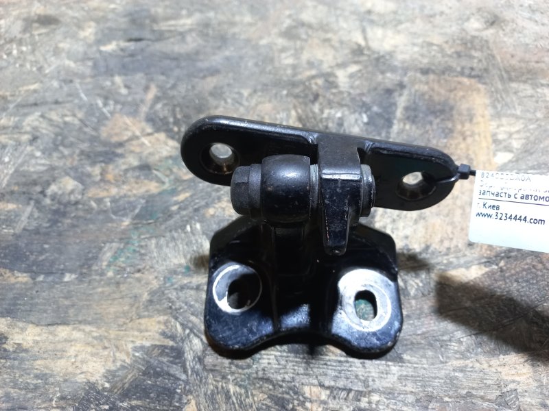 Петля двери верхняя задняя правая INFINITI QX30 16-20 82400-5DA0A Б/У