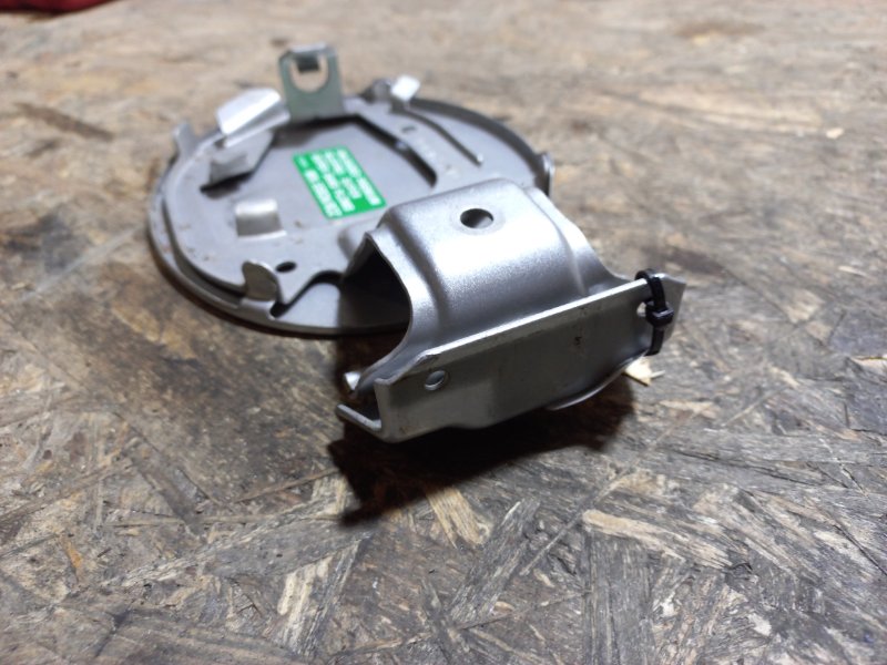 Лючок топливного бака 6 GH 07-12 Лючок топливного бака 6 GH 07-12