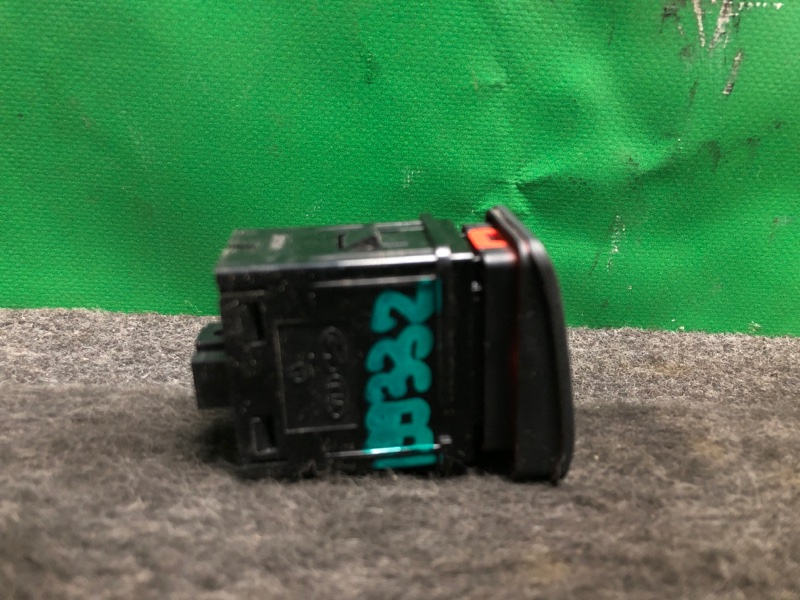 Кнопка аварийной сигнализации KIA SOUL PS 13-19