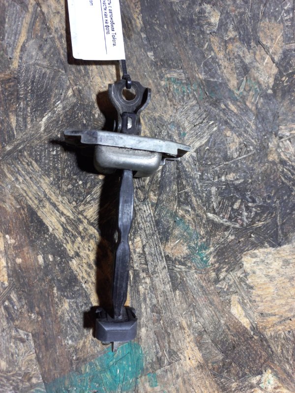 Ограничитель двери передний правый CAMRY 40 06-11 Ограничитель двери передний правый CAMRY 40 06-11