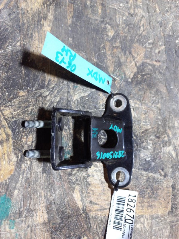 Петля крышки багажника правая ACURA MDX (YD2) 06-13 2008 YD2 3.7 J37A1 68210-STX-A01ZZ Б/У