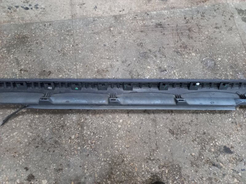 Накладка порога наружная правая PASSAT CC 08-12 Седан