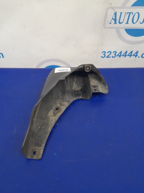 Брызговик передний правый MDX (YD1) 00-06 2003 Внедорожник 3.5 J35A5