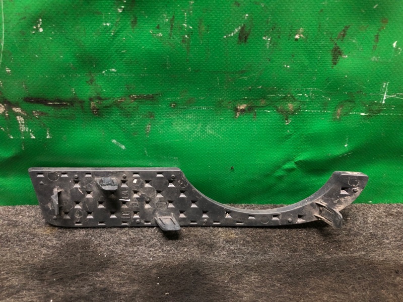 Накладка противотуманной фары правая SOLARA 03-09 2008 MCV31 Кабриолет 3.3 3MZFE Накладка противотуманной фары правая SOLARA 03-09 2008 MCV31 Кабриолет 3.3 3MZFE