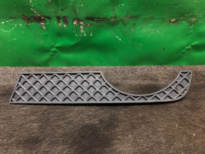 Накладка противотуманной фары правая TOYOTA SOLARA 03-09 2008 MCV31 Кабриолет 3.3 3MZFE 5254306010 Б/У