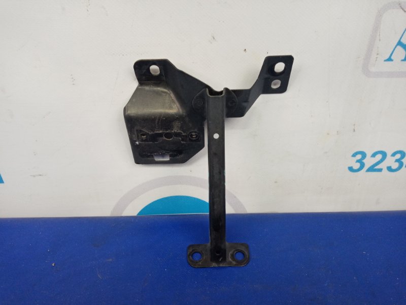Кронштейн замка капота MAZDA 5 CR 05-10 2009 Минивен 2.3 C235-52-15Y Б/У