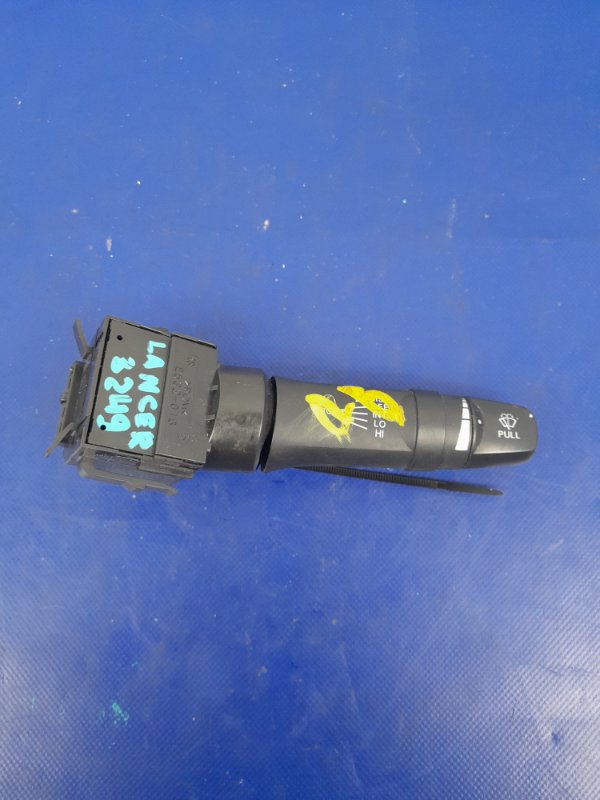 Подрулевой переключатель правый MITSUBISHI LANCER X 10 07-15 2011 Седан 2.0 8612A014 Б/У