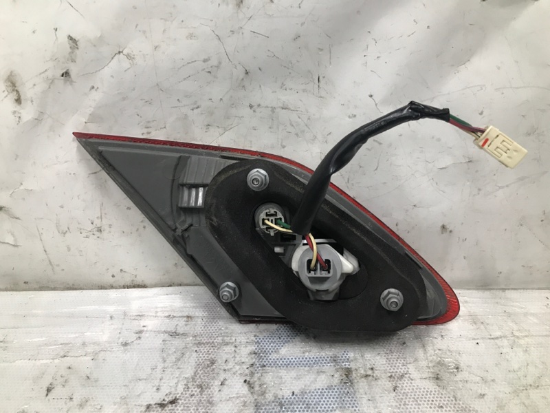 Фонарь внутренний задний правый TOYOTA AVALON 05-12 GSX30 3.5 2GR-FE