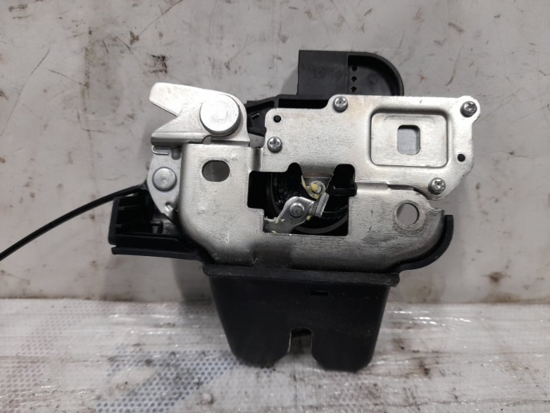 Замок крышки багажника INFINITI G25/G35/G37/Q40 06-14