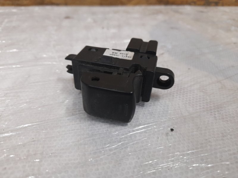 Кнопка стеклоподъемника задняя левая INFINITI EX35(37) 07-12 Внедорожник 3.5