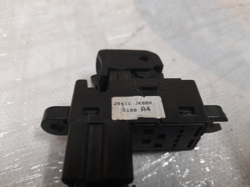 Кнопка стеклоподъемника задняя левая EX35(37) 07-12 2008 Внедорожник 3.5