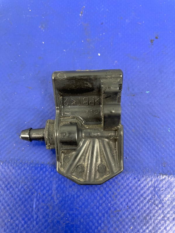 Форсунка омывателя стекла M35/M45 04-10 2006 Седан VQ35DE