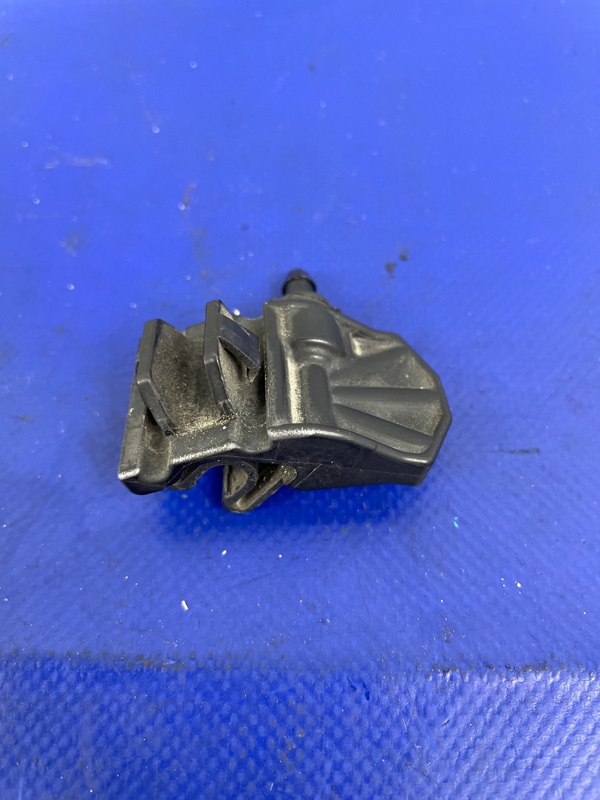 Форсунка омывателя стекла M35/M45 04-10 2006 Седан VQ35DE