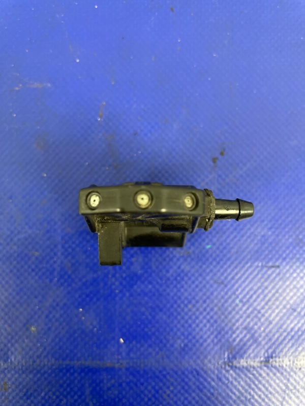 Форсунка омывателя стекла M35/M45 04-10 2006 Седан VQ35DE