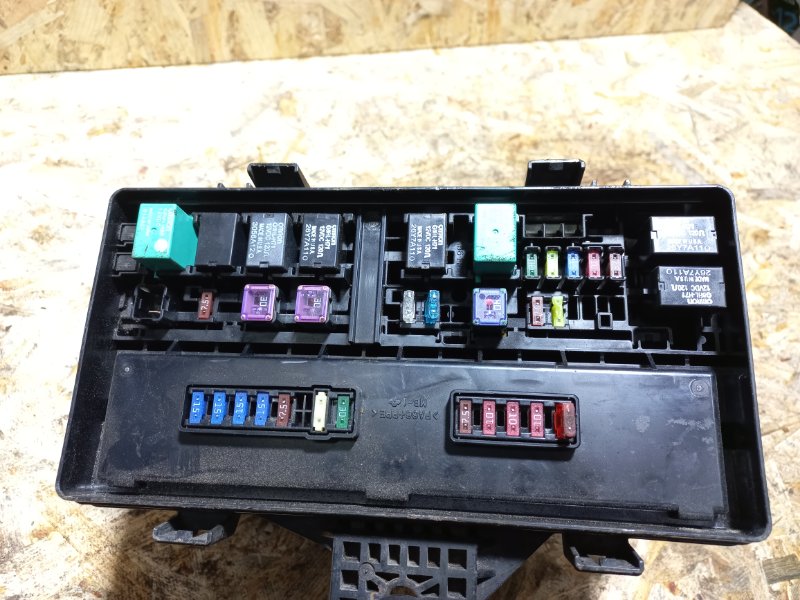 Блок предохранителей моторный отсек ACURA MDX (YD2) 06-13 YD2 3.7 38250-STX-A01 Б/У