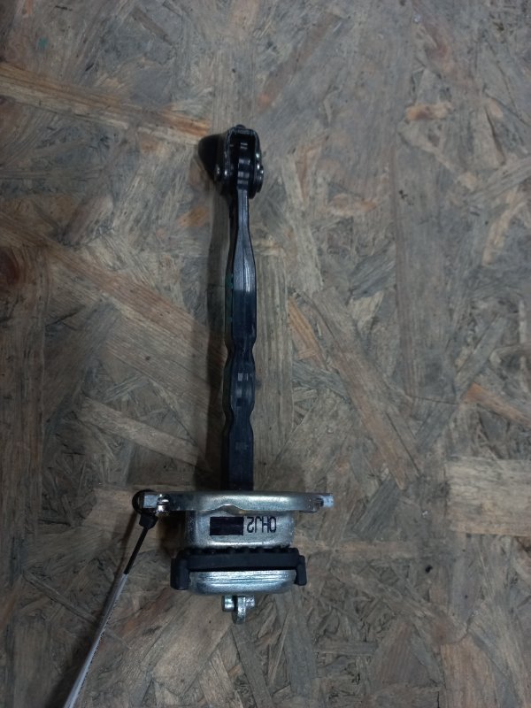 Ограничитель двери передний левый TLX 14-17 2017 Седан 2.4