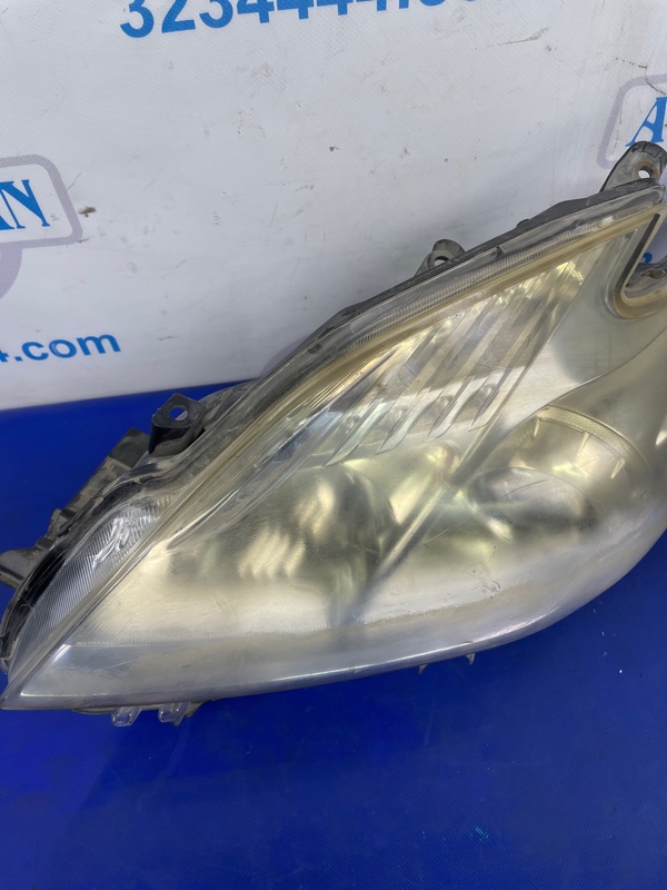 Фара передняя левая PRIUS - 30 09-17