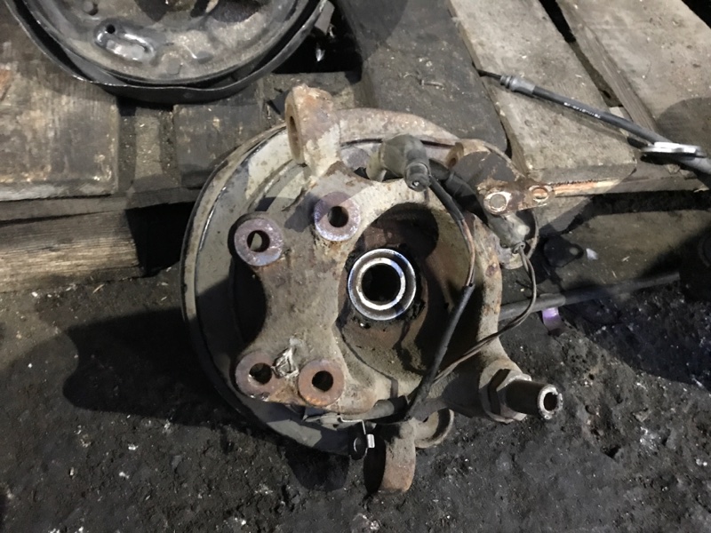 Цапфа задняя правая SUPRA 86-92 Цапфа задняя правая SUPRA 86-92