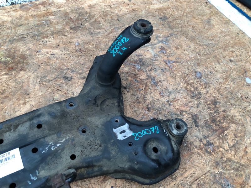 Балка передней подвески передняя GALANT 03-12 2.4