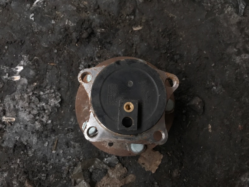 Ступица задняя правая CX-7 06-12 Ступица задняя правая CX-7 06-12