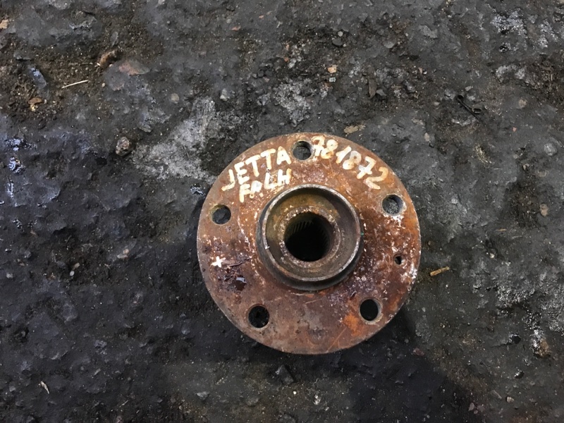 Ступица передняя левая VOLKSWAGEN JETTA USA 10-17 5K0 498 621 Б/У