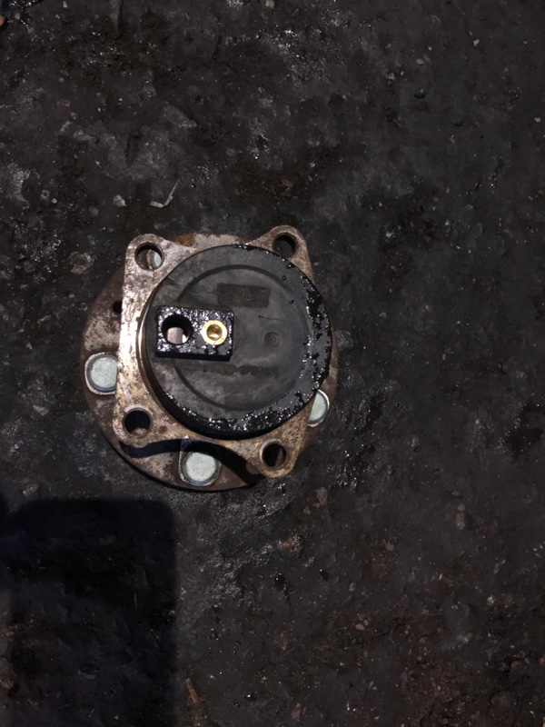 Ступица задняя левая CX-7 06-12 2009 Внедорожник 2.3