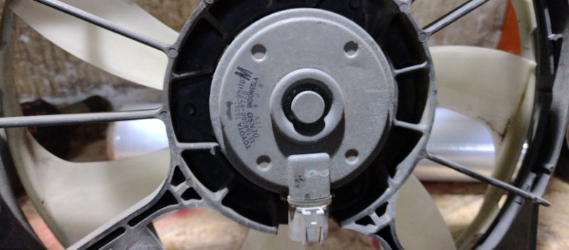 Диффузор вентилятора основного радиатора TOYOTA CAMRY 40 06-11