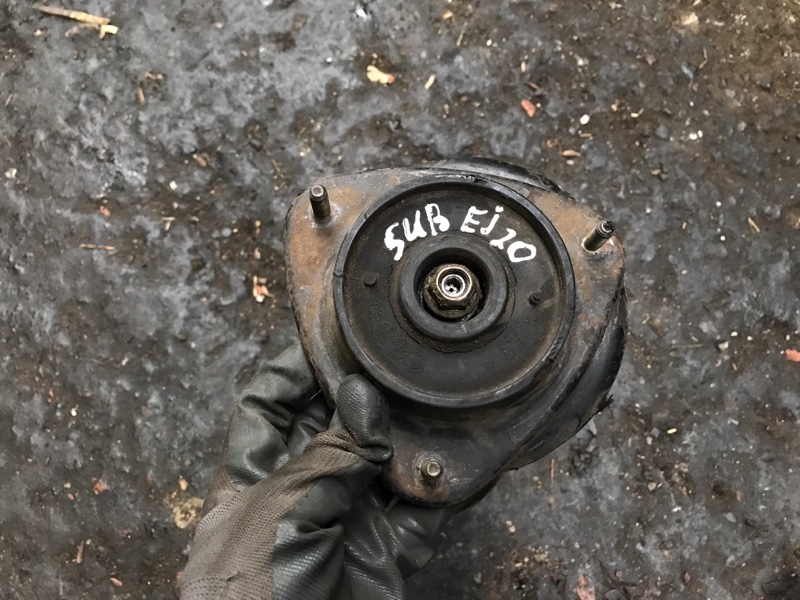 Амортизатор передний левый SUBARU IMPREZA 00-07 GD/GG