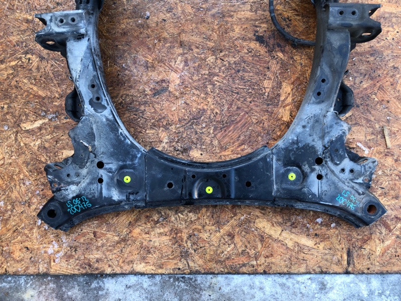 Балка передней подвески передняя LS460 06-12