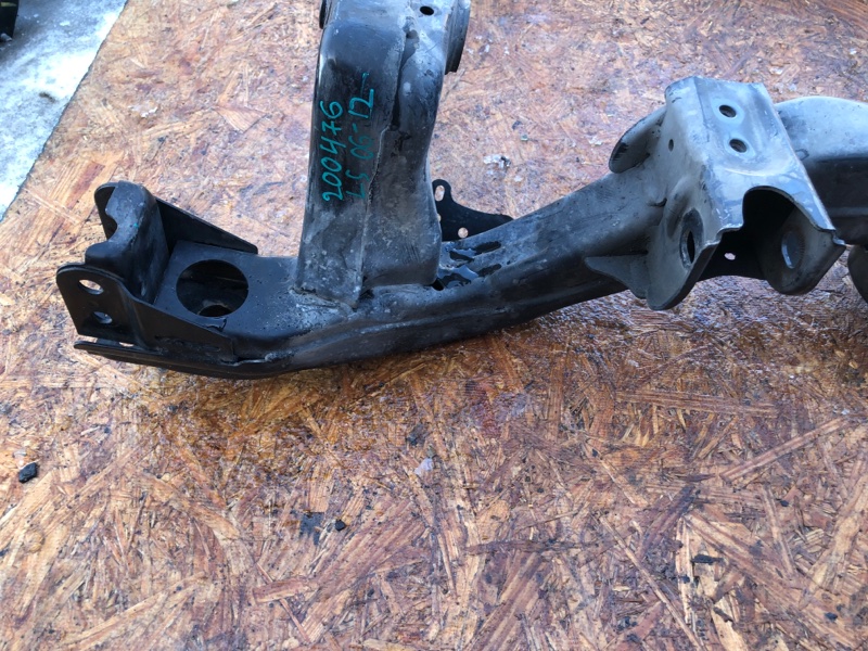 Балка передней подвески передняя LS460 06-12