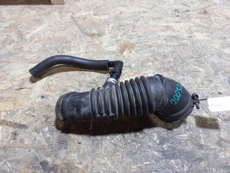 Запчасть патрубок воздушного фильтра MAZDA CX-7 06-12 L33E-13-220 Б/У Патрубок воздушного фильтра MAZDA CX-7 06-12 L33E-13-220 Б/У